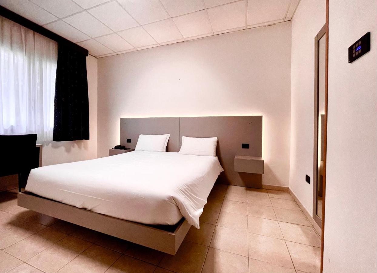 Hotel Leonardo Brescia Zewnętrze zdjęcie